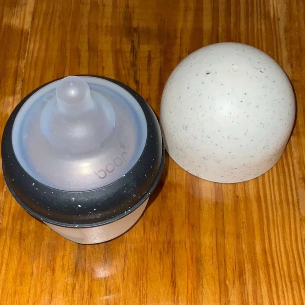 Boon Nursh Silicone Baby Bottle (120nL/4oz)